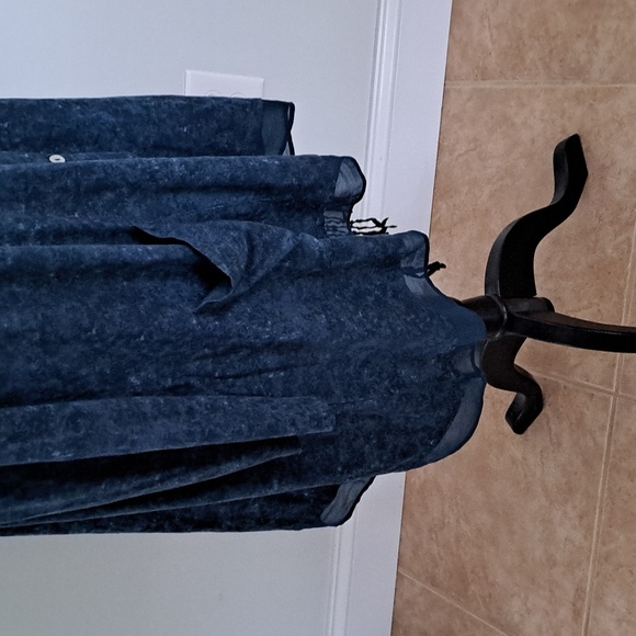 LOGO - Picture 3 of 15